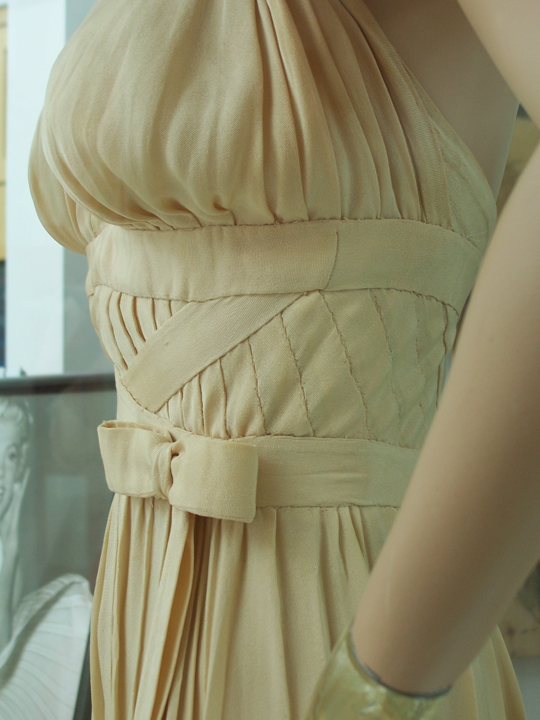 Article 6 - ITCH Dress detail - Up Close and Personal